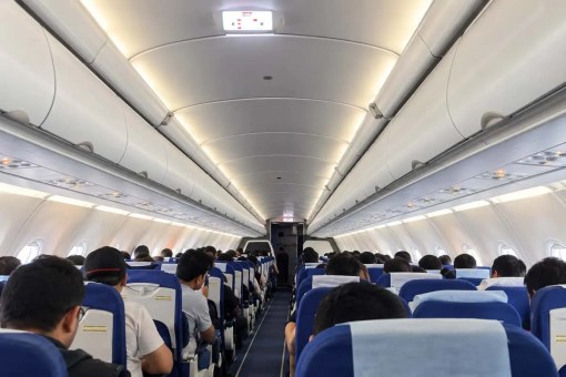 indigo flight engine failure goa delhi flight emergency landing