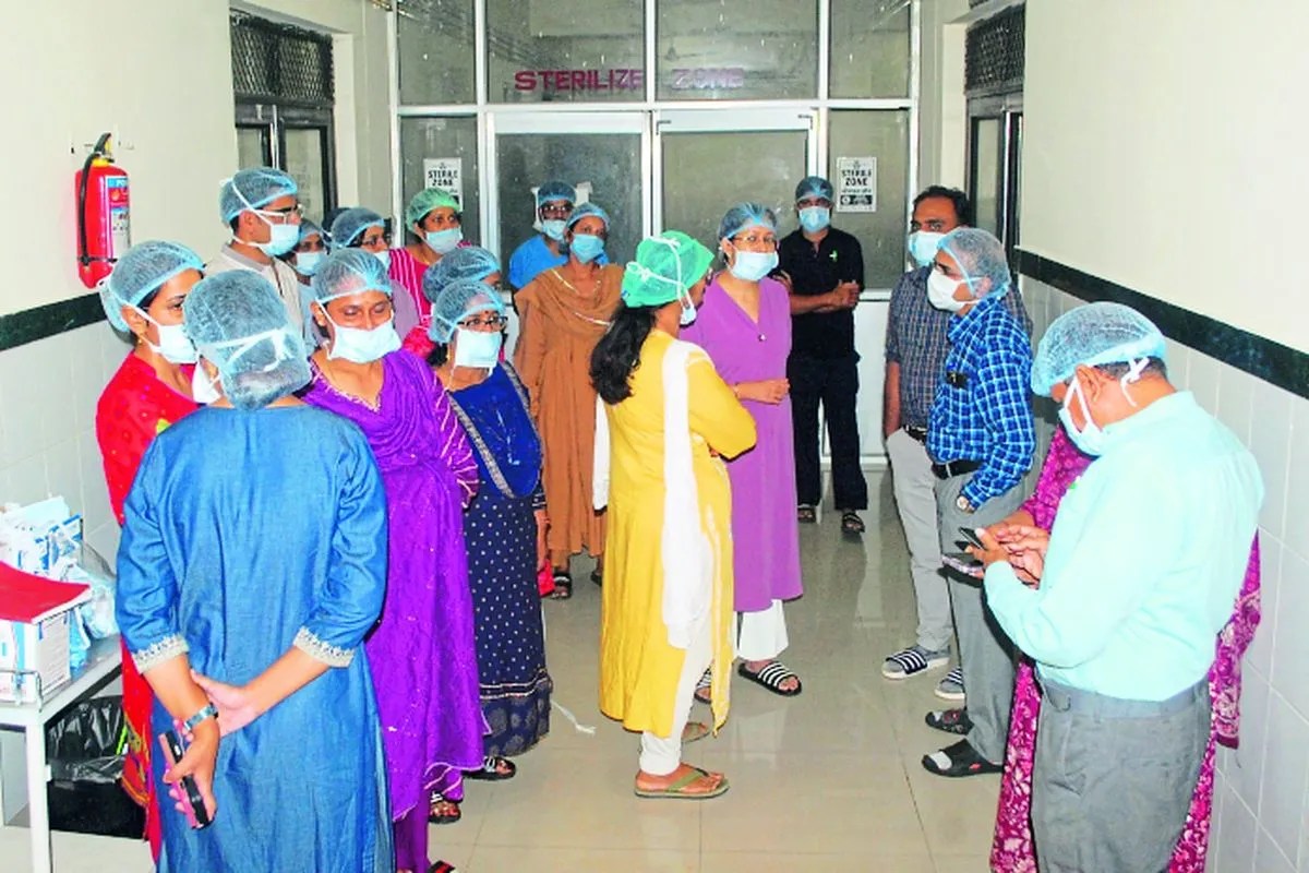 D:\center\Inspection of the operation theatre.jpg