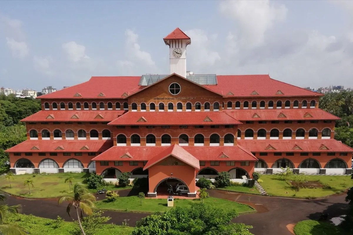 fake documents case in Kannur University
