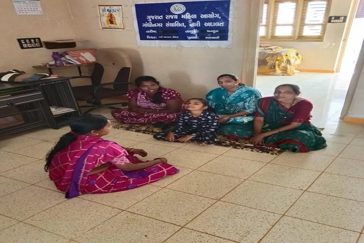 nari adalat