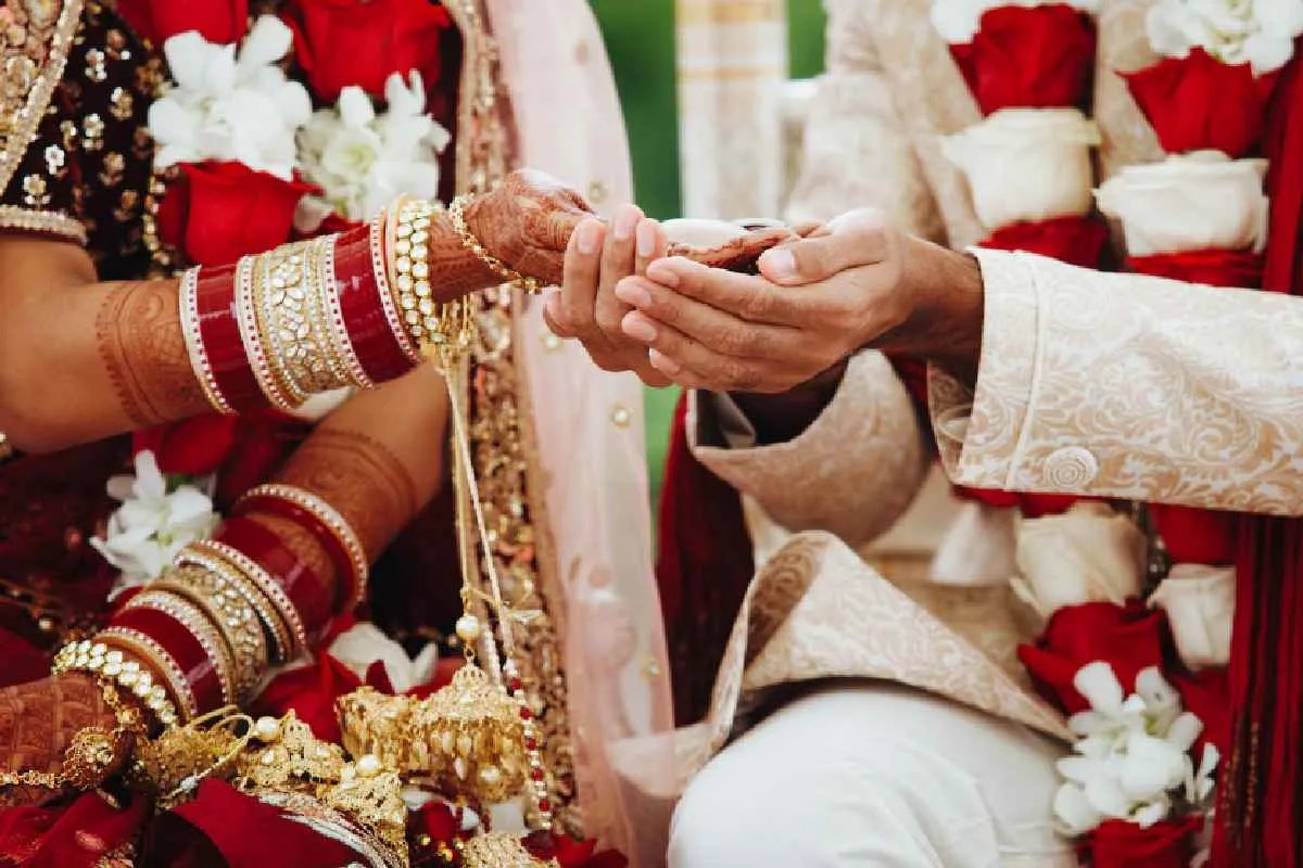 विवाह सहायता योजना में फर्जीवाड़ा , प्रतिकात्मक फोटो (Photo Source- magnific)