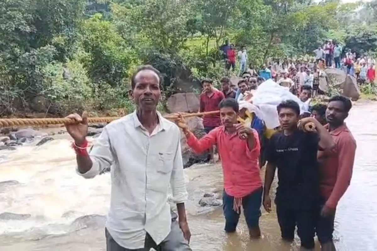 Odisha Villagers Cross River