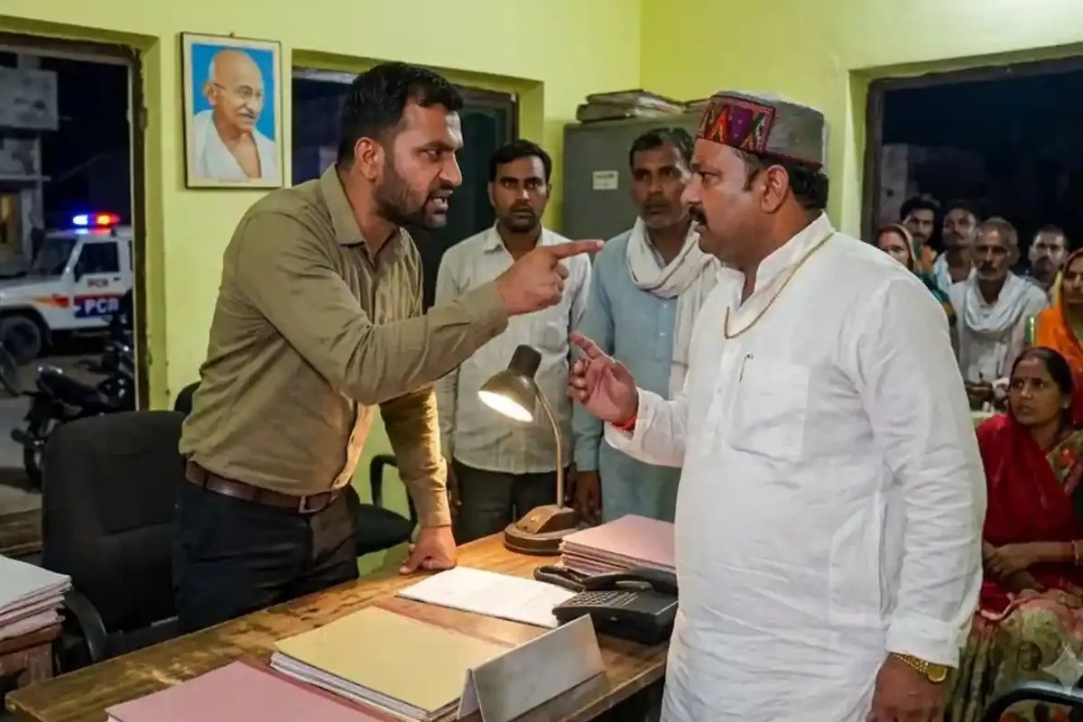 Panchayat Secretary Avaneesh Singh FIR