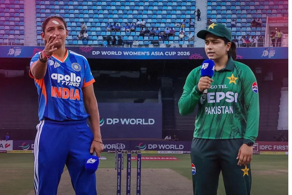 𝐅𝐚𝐭𝐢𝐦𝐚 𝐒𝐚𝐧𝐚 and harmanpreet kaur
