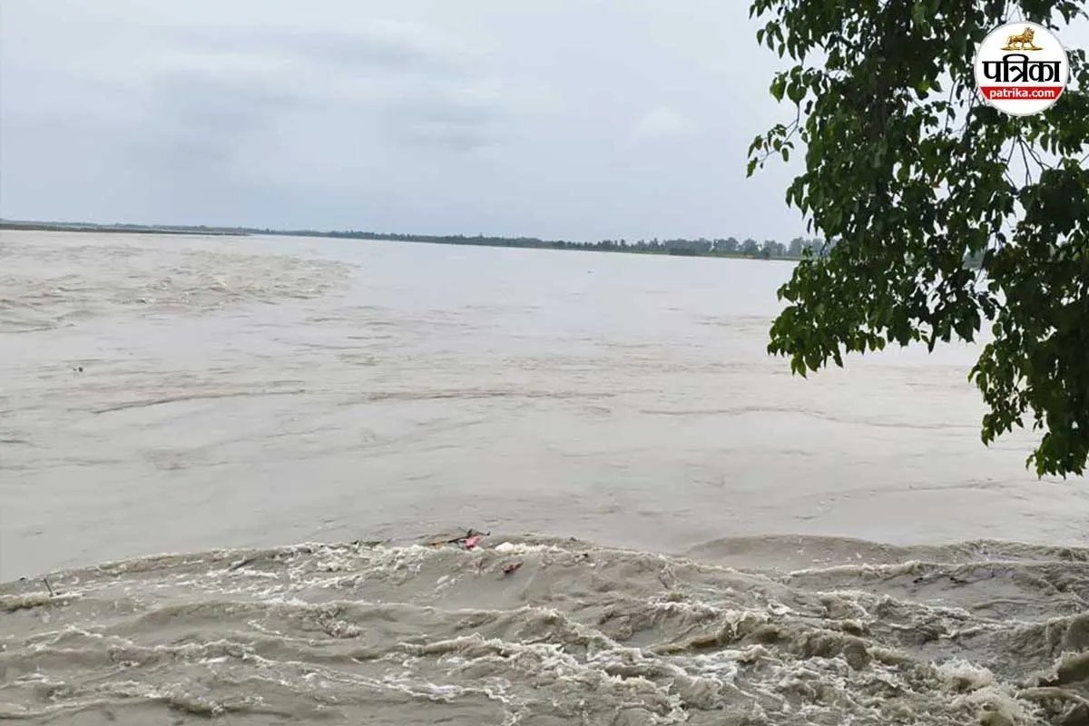 amroha ganga flood tigri water level news