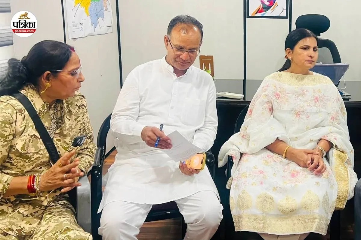 मदन मेघवाल, सारिका सिंह और शशिकला राठौड़ - File PIC