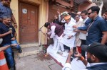 एमपी के सीएम मोहन यादव ने घर पर खुद चलाई गैंती