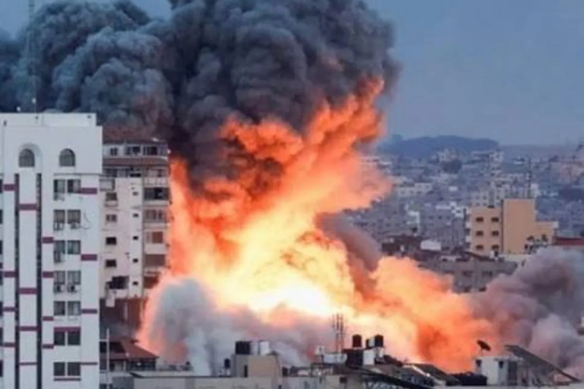 Israel strikes Gaza