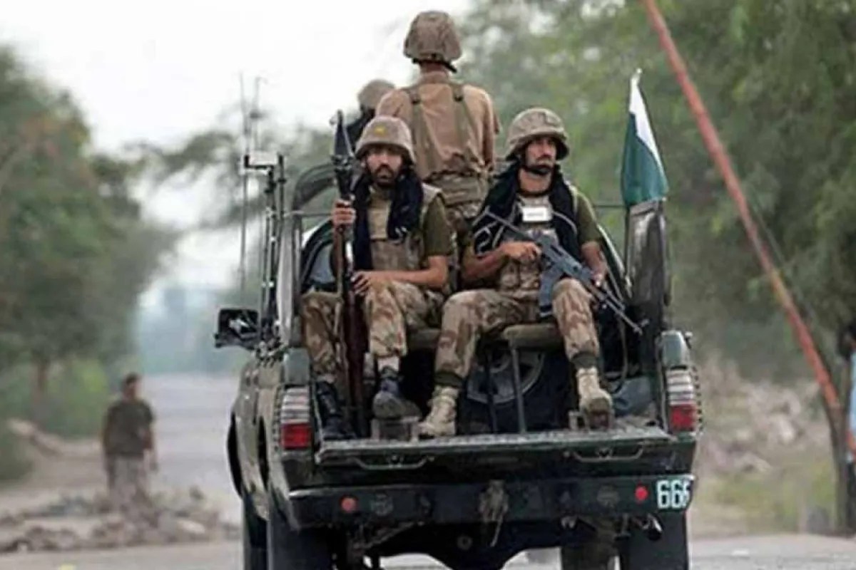 Pakistan soldiers