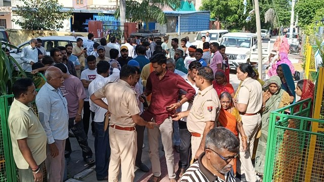 Voting remained suspended for two hours at a booth in Ward 54