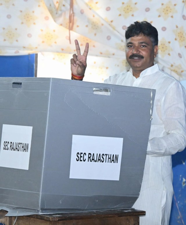 Leader of the Opposition Tikaram Jully cast his vote at JK Club