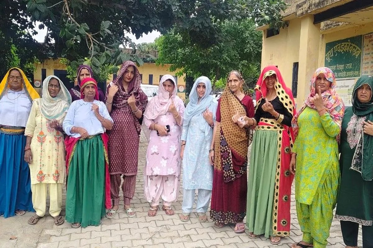 अलवर, कोटपूतली-बहरोड़ और खैरथल-तिजारा में दूसरे चरण का मतदान जारी, देखें पूरा अपडेट 