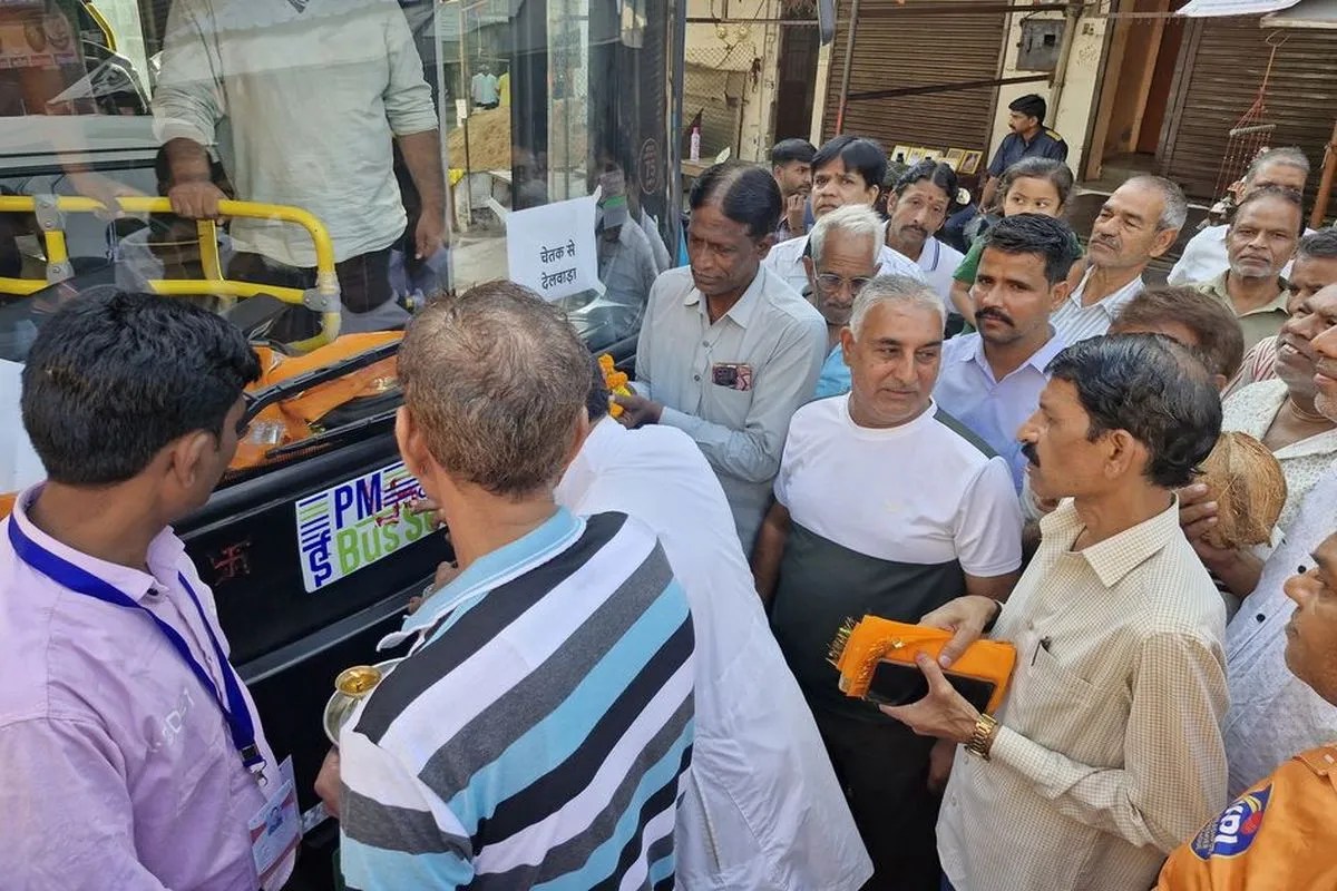 pm e bus