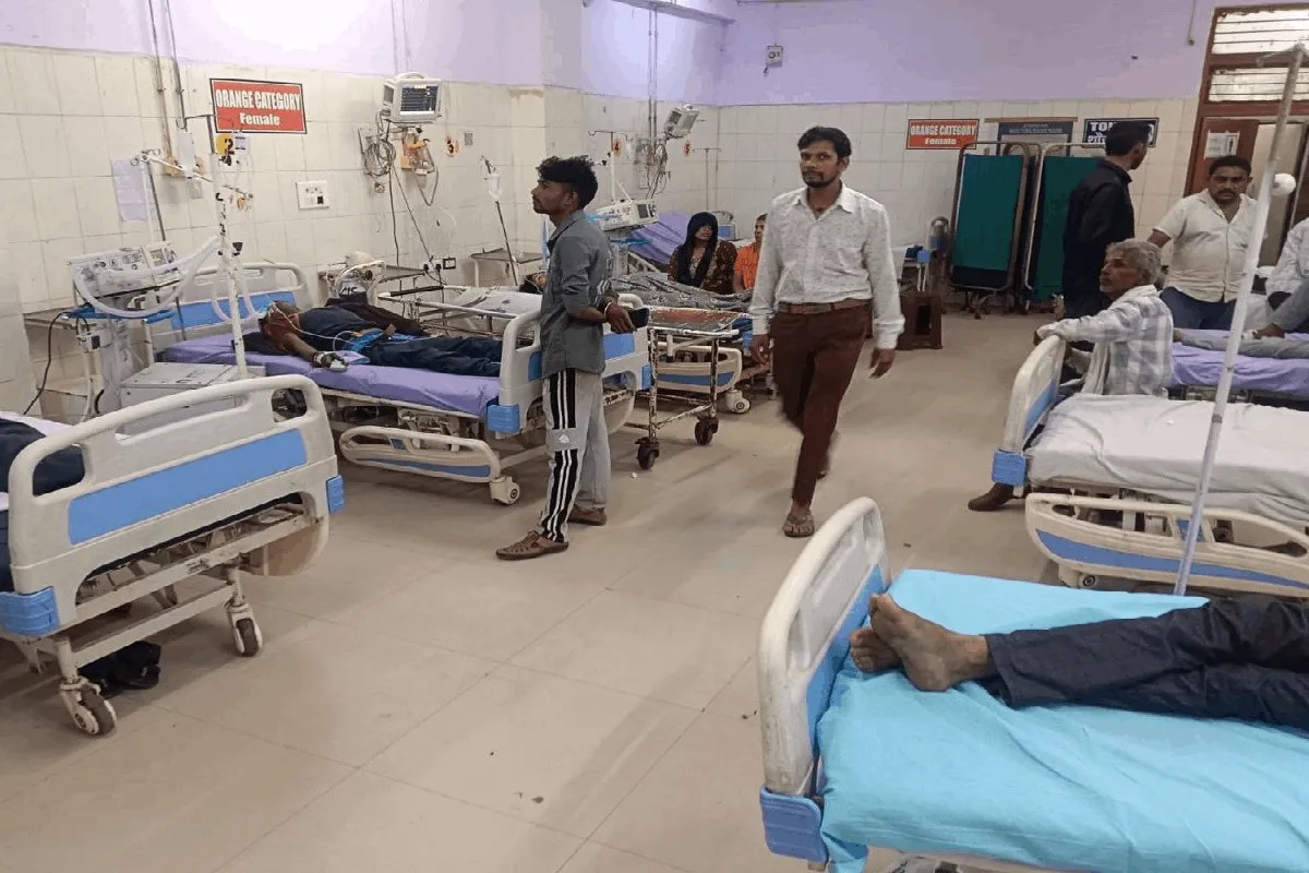 सागर में कई लोगों का अस्पताल में इलाज चल रहा है