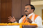 लखनऊ के होटल क्लार्क अवध में आयोजित ‘Eat Right Summit’ को संबोधित करते उपमुख्यमंत्री केशव प्रसाद मौर्य। (फोटो सोर्स : Ritesh Singh )