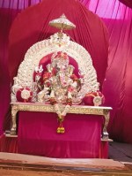चांदी की आभा में आस्था: शिम्पी गली में 65 किलो चांदी से सजी गणपति प्रतिमा