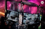 delhi mumbai expressway alwar moving trailer front tyre caught fire