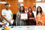 woman donates 15 lakh for education in chittorgarh