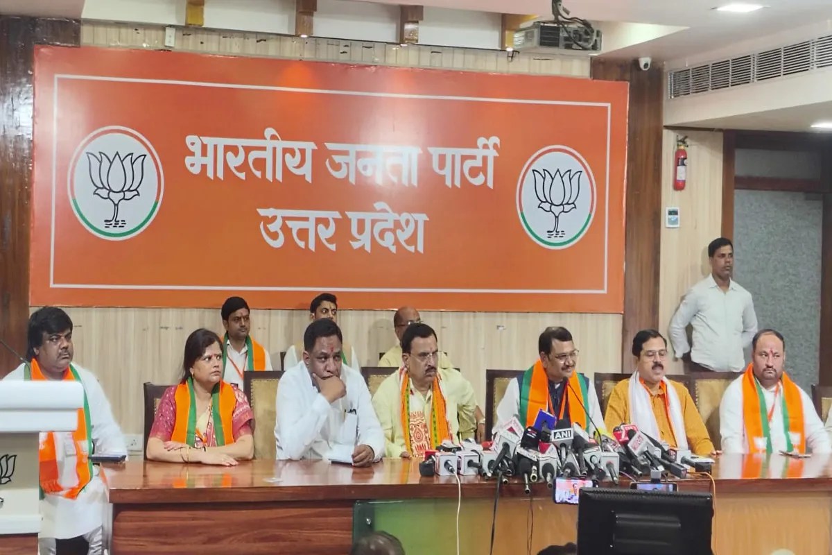 बोले- दशकों तक सपा के लिए काम करने वाले कार्यकर्ताओं के परिवारों को कितना मिला नेतृत्व? ओबीसी मोर्चा सरकार की योजनाएं घर-घर पहुंचाएगा (फोटो सोर्स : Ritesh Singh )