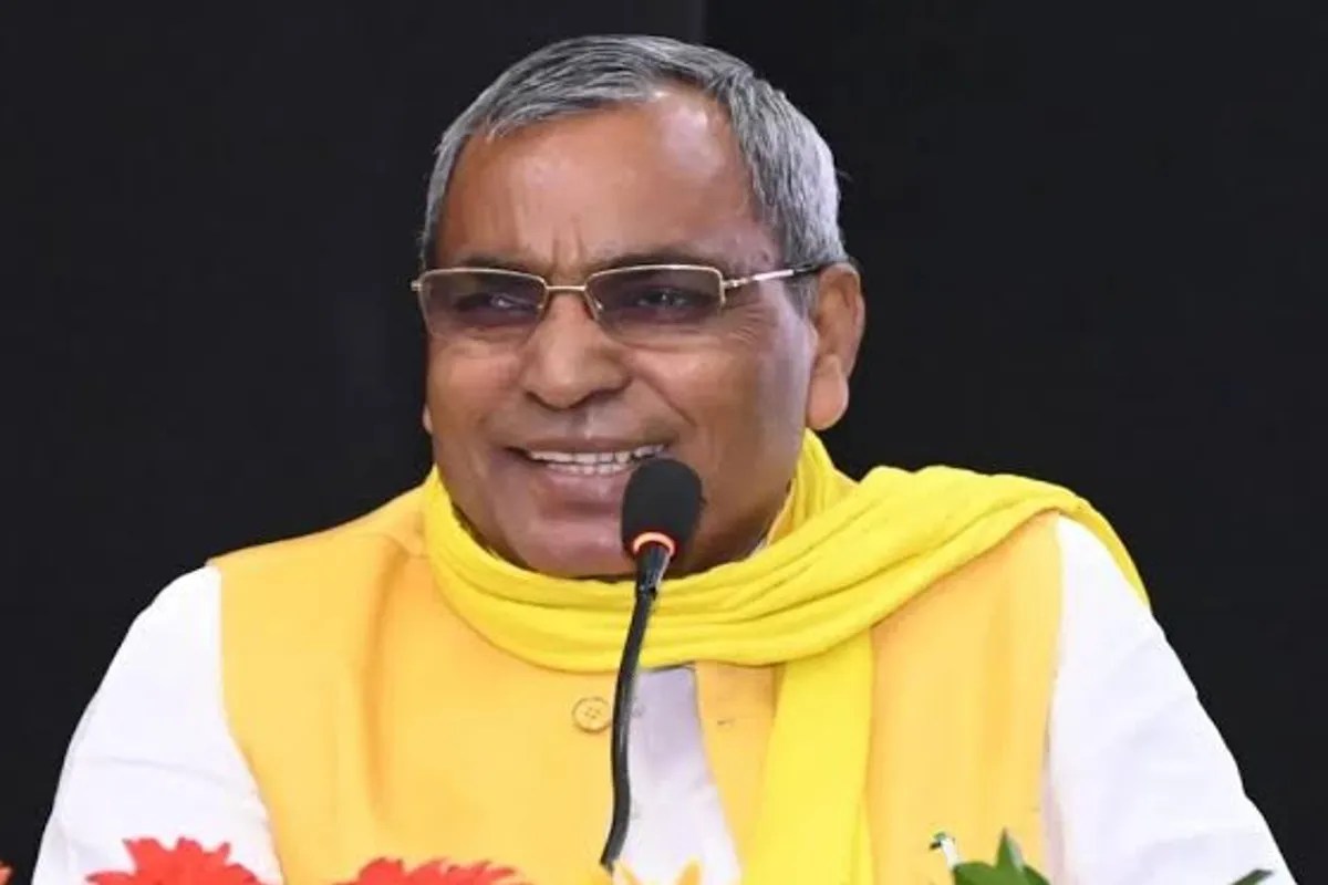 पंचायत चुनाव पर हाईकोर्ट के फैसले का स्वागत, बोले राजभर-पिछड़ा वर्ग आयोग की रिपोर्ट के बाद आरक्षण प्रक्रिया पूरी कर चुनाव कराने पर होगा निर्णय (फोटो सोर्स :file photo, Ritesh Singh )