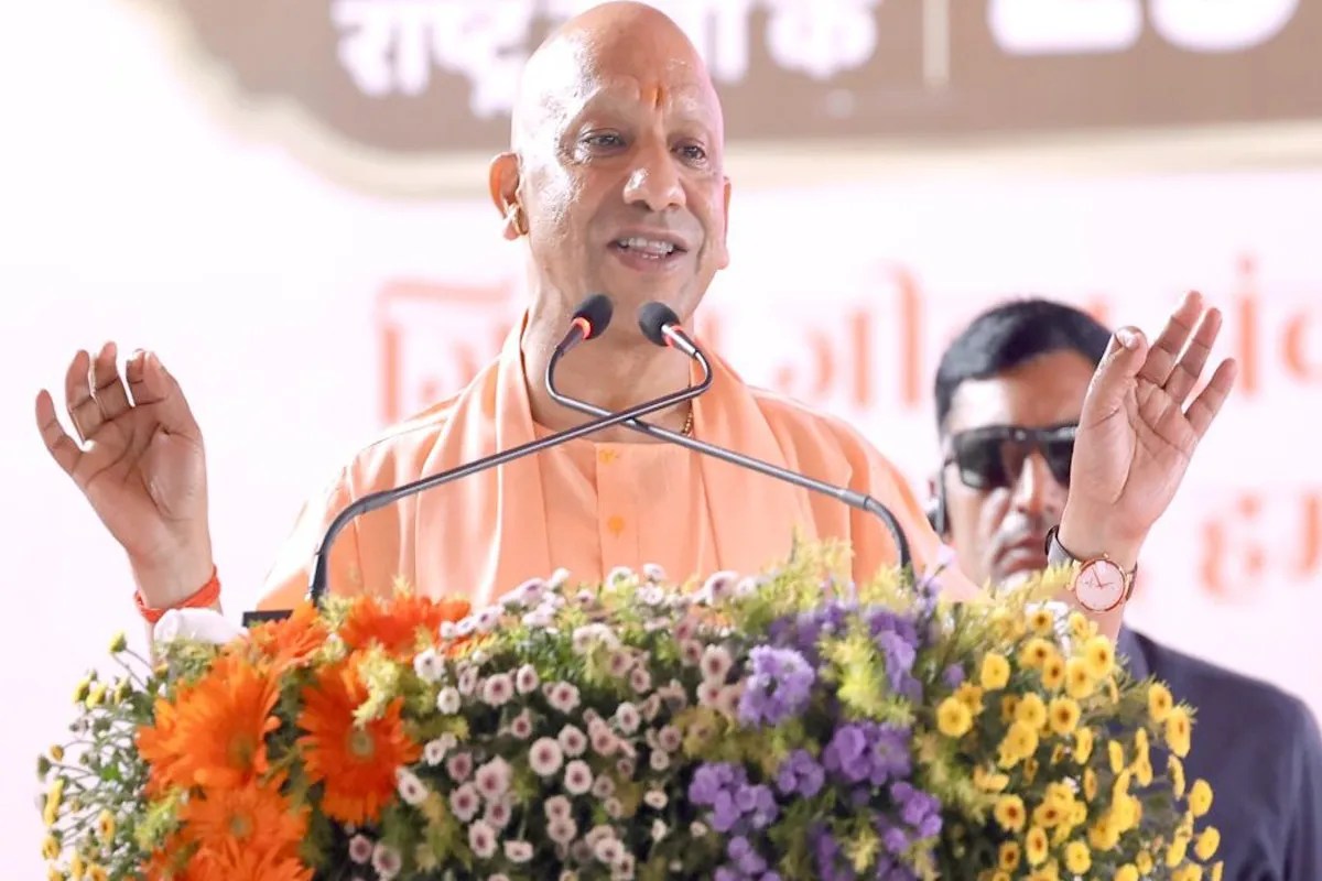 10वें भव्य दीपोत्सव के स्वागत में रामनगरी, सीएम योगी बोले- दीपोत्सव में दिखती है अयोध्या के पुनर्वैभव की मनोहारी अभिव्यक्ति (फोटो सोर्स : Ritesh Singh )