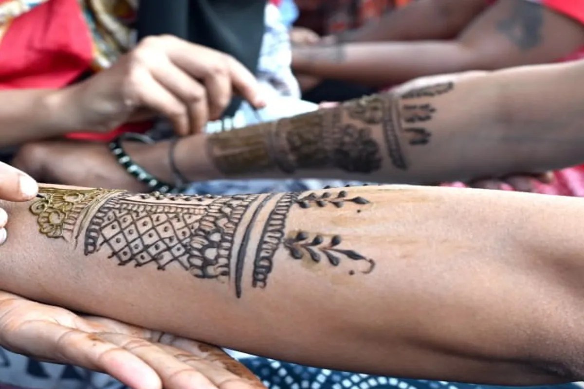करवा चौथ पर निर्जल व्रत रखने वाली महिला स्वास्थ्य कर्मचारियों को एक दिन का अवकाश देने की मांग (फोटो सोर्स : Ritesh Singh )