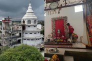 नवरात्र में अलग-अलग रंगों और फूलों से सजाया जाएगा मां का दरबार(फोटो सोर्स : Ritesh Singh )