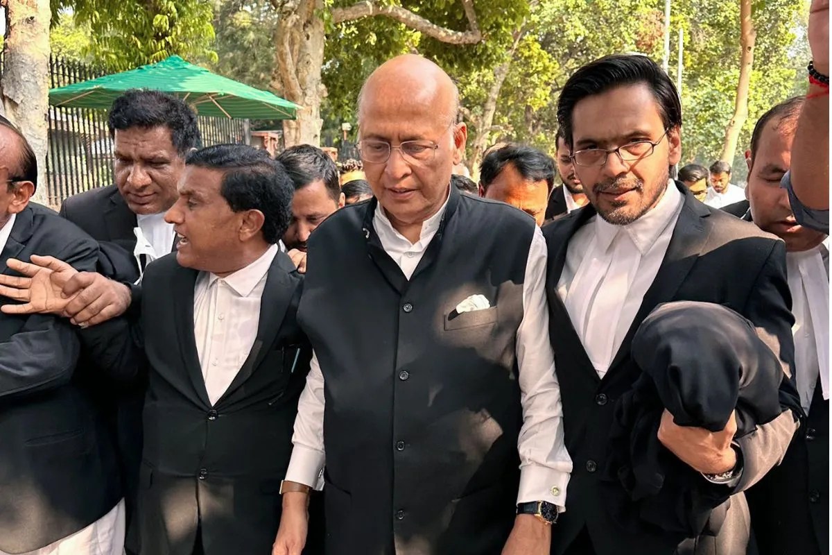 Lawyers March Against Gyanesh Kumar