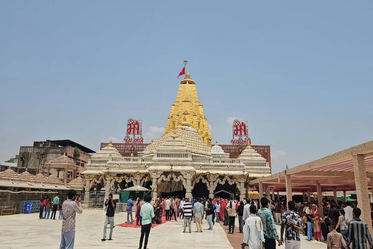 Ambaji Shaktipeeth: The Abode of Goddess Amba—Where the 'Visa Yantra' is Worshipped Instead of an Idol, and Where Goddess Sati's Heart is Believed to Have Fallen