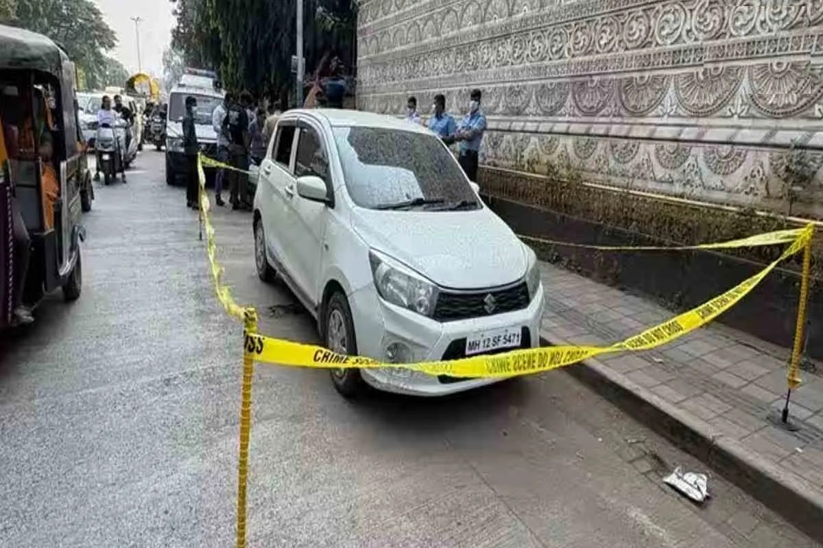Pune News: पुणे में तीन दिन से खड़ी कार में मिला 25 वर्षीय युवक का शव, तेज दुर्गंध आने पर हुआ खुलासा