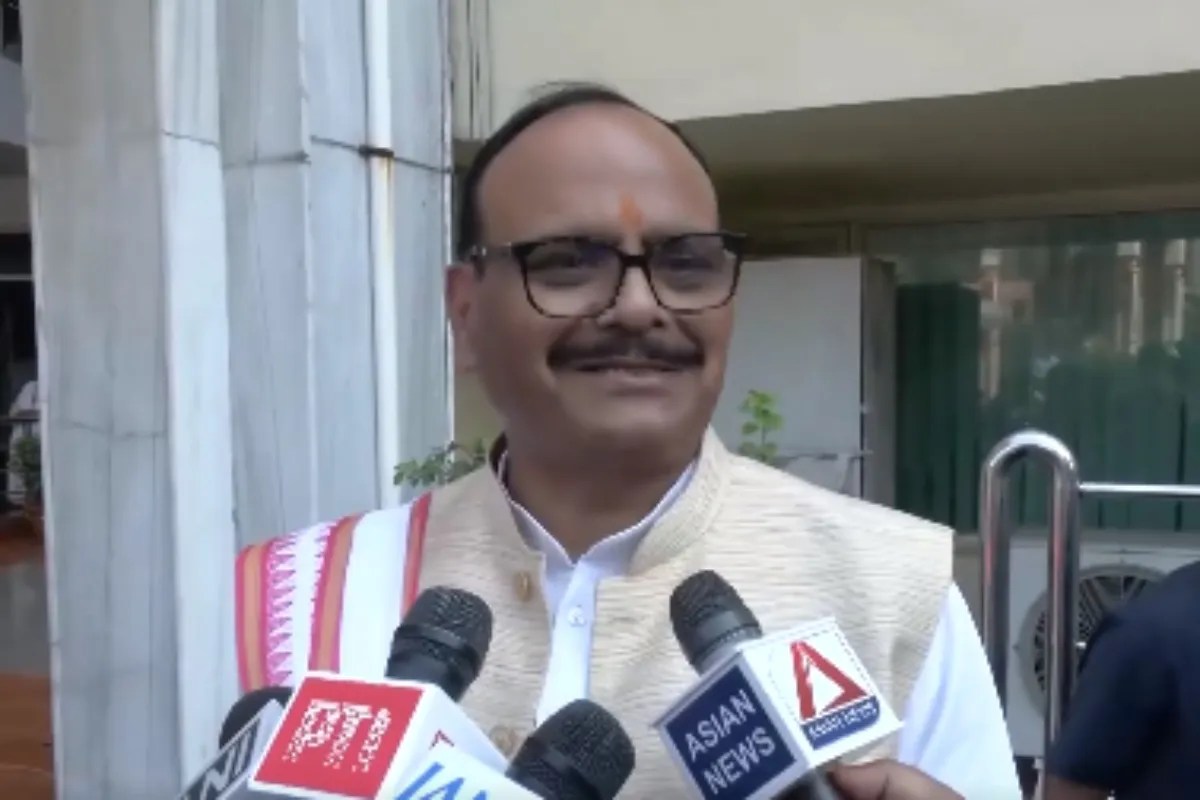 up-politics-brijesh-pathak-bjp-samajwadi-party-political-joining