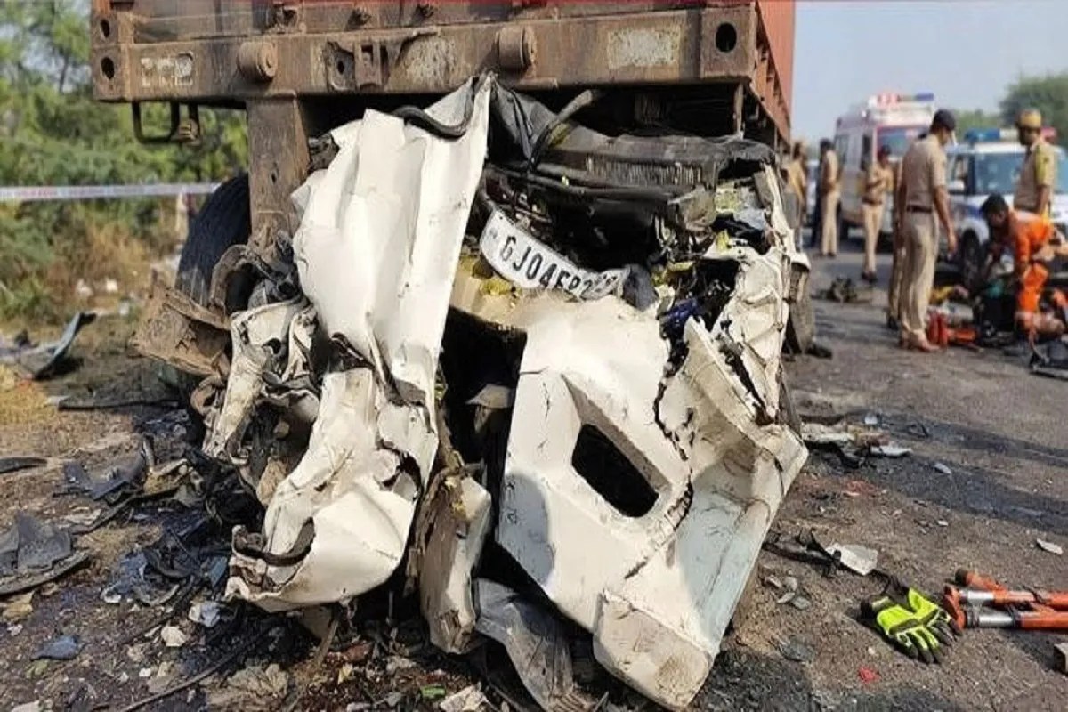 Car Crashes into Parked Trailer Near Trapaj Village, Bhavnagar; 7 Dead