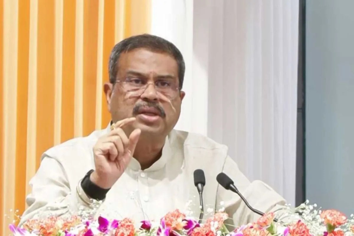 धर्मेंद्र प्रधान ने राहुल गांधी और CJP पर  साधा निशाना, बोले: विपक्ष का सिर्फ एक मकसद ‘रि​जीम चेंज’