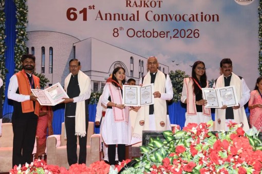 Fulfilling social responsibilities is the true mark of being educated: Governor