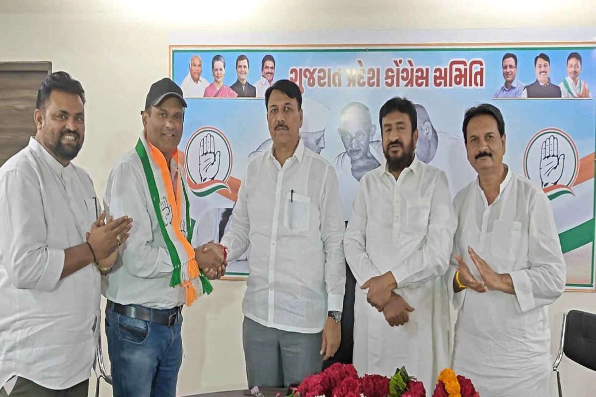 अहमदाबाद में कांग्रेस को मजबूती देने की कवायद, पूर्व युवक कांग्रेस अध्यक्ष राजेश ब्रह्मभट्ट ने छोड़ी भाजपा, फिर थामा ‘हाथ’