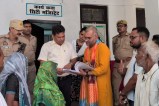 सिटी मजिस्ट्रेट से शिकायत, फोटो सोर्स- नर सेवा नारायण सेवा