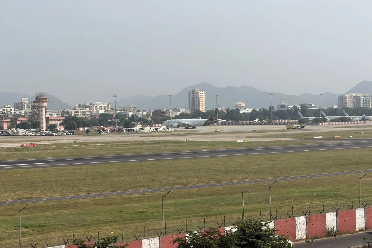 Squawk 7500 कोड क्या है: जयपुर में फ्रैंकफर्ट-दिल्ली फ्लाइट की इमरजेंसी लैंडिंग, जानिए पूरा मामला