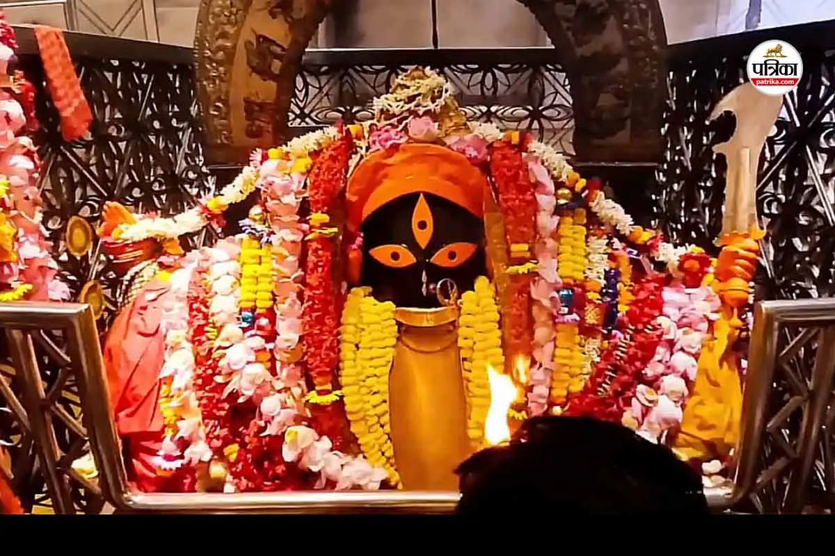 Kalighat Kali Temple: कोलकाता के कालीघाट में विराजीं हैं मां काली, देवी सती के दाहिने पैर की चार अंगुलियां गिरने की मान्यता