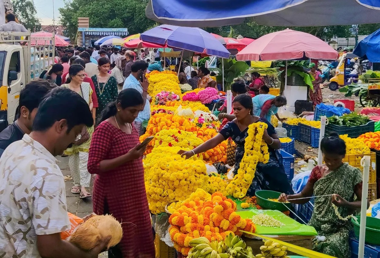 Koyambedu Fruit and Flower Market