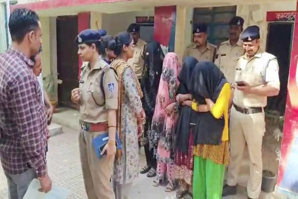 बांग्लादेश के शरणार्थी शिविर से शादी के बहाने भारत लाई गईं म्यांमार की 4 लड़कियां और दो तस्कर को जीआरपी ने दबोचा