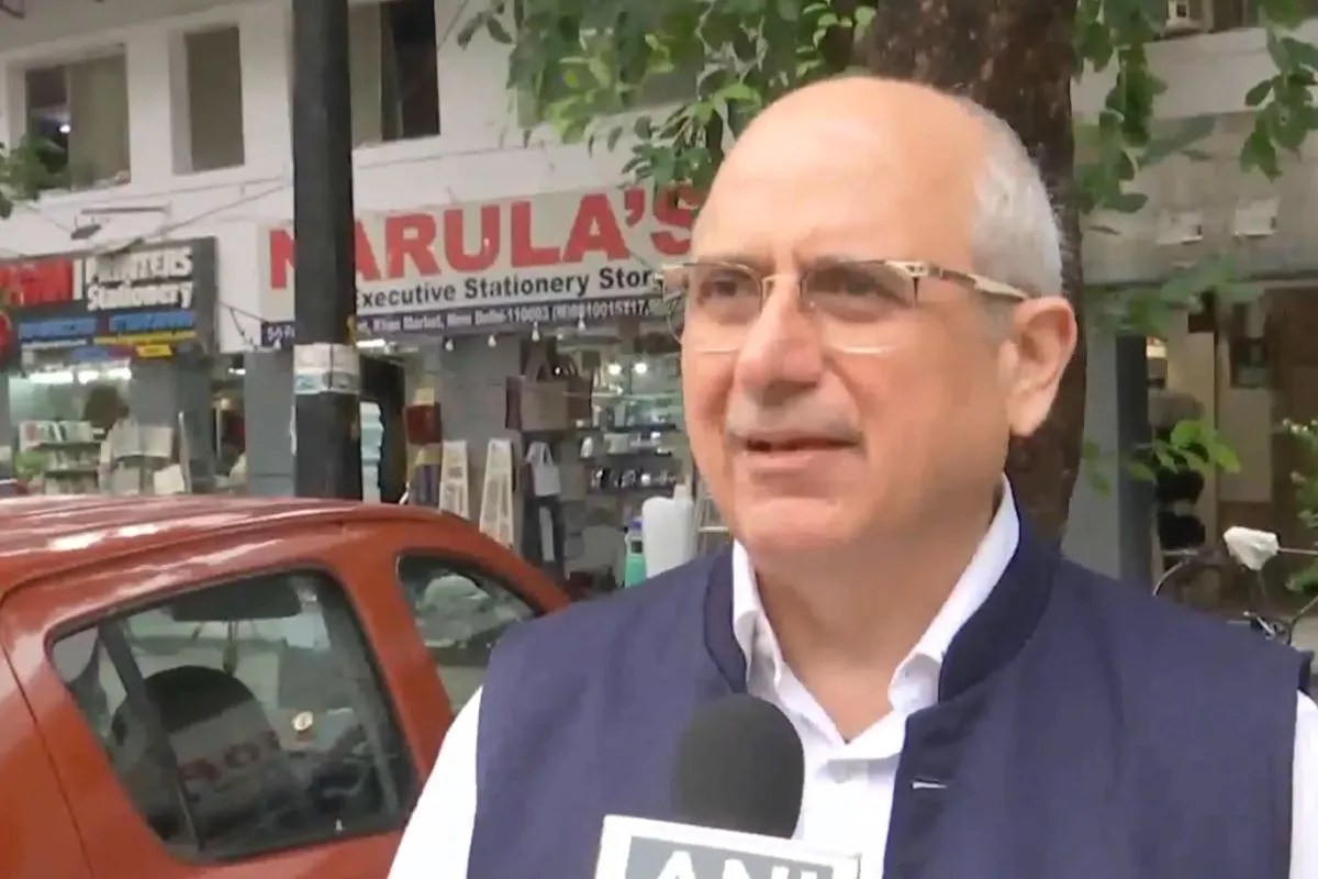 CJI के INDIA गठबंधन की बैठक ठुकराने पर BJP का पलटवार, नलिन कोहली बोले- राजनीतिक मुद्दे पर शहर को बंधक नहीं बना सकते