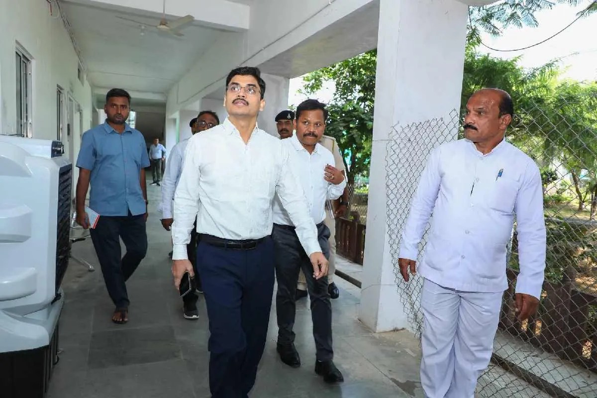 Panna Collector Harsh Singh