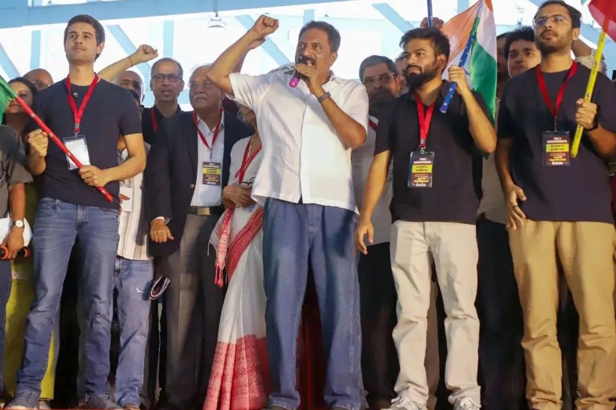 प्रकाश राज की दो टूक, पुलिस रोके या हिरासत में ले, CEC और SIR के खिलाफ देशभर में जारी रहेगा विरोध