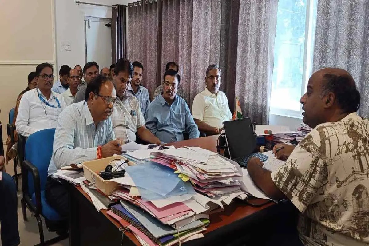 सात दिन में खुलेंगी खाद के स्टॉक की गड़बड़ी की परतें, ब्यावरा-जीरापुर के एसएडीओ को नोटिस