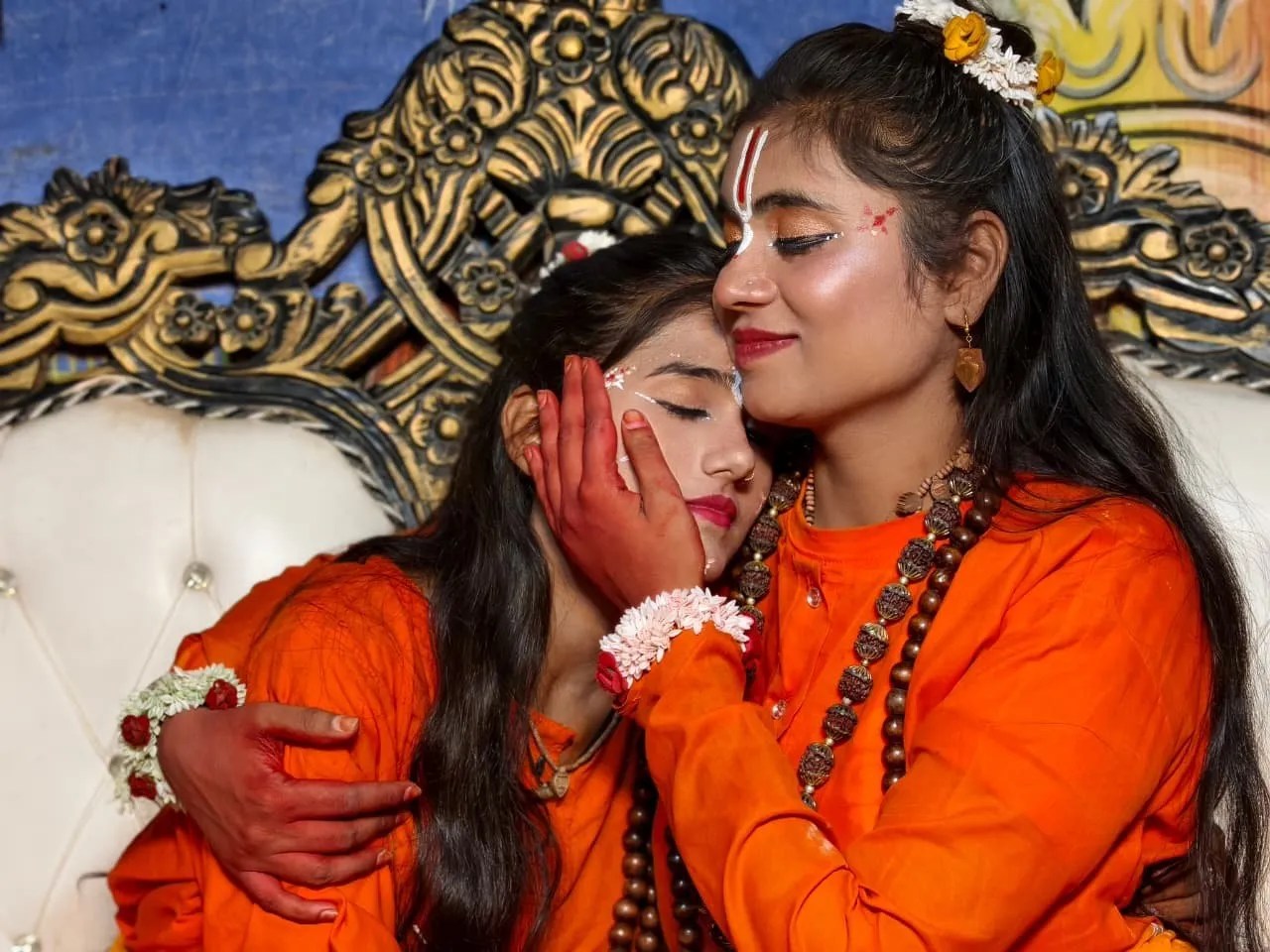 किरदार निभाती राम व लक्ष्मण का दो बेटियां