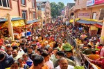 शारदीय नवरात्रि के दौरान मां विंध्यवासिनी धाम में दर्शन-पूजन के लिए उमड़ते श्रद्धालु। (फोटो सोर्स : Ritesh Singh )  