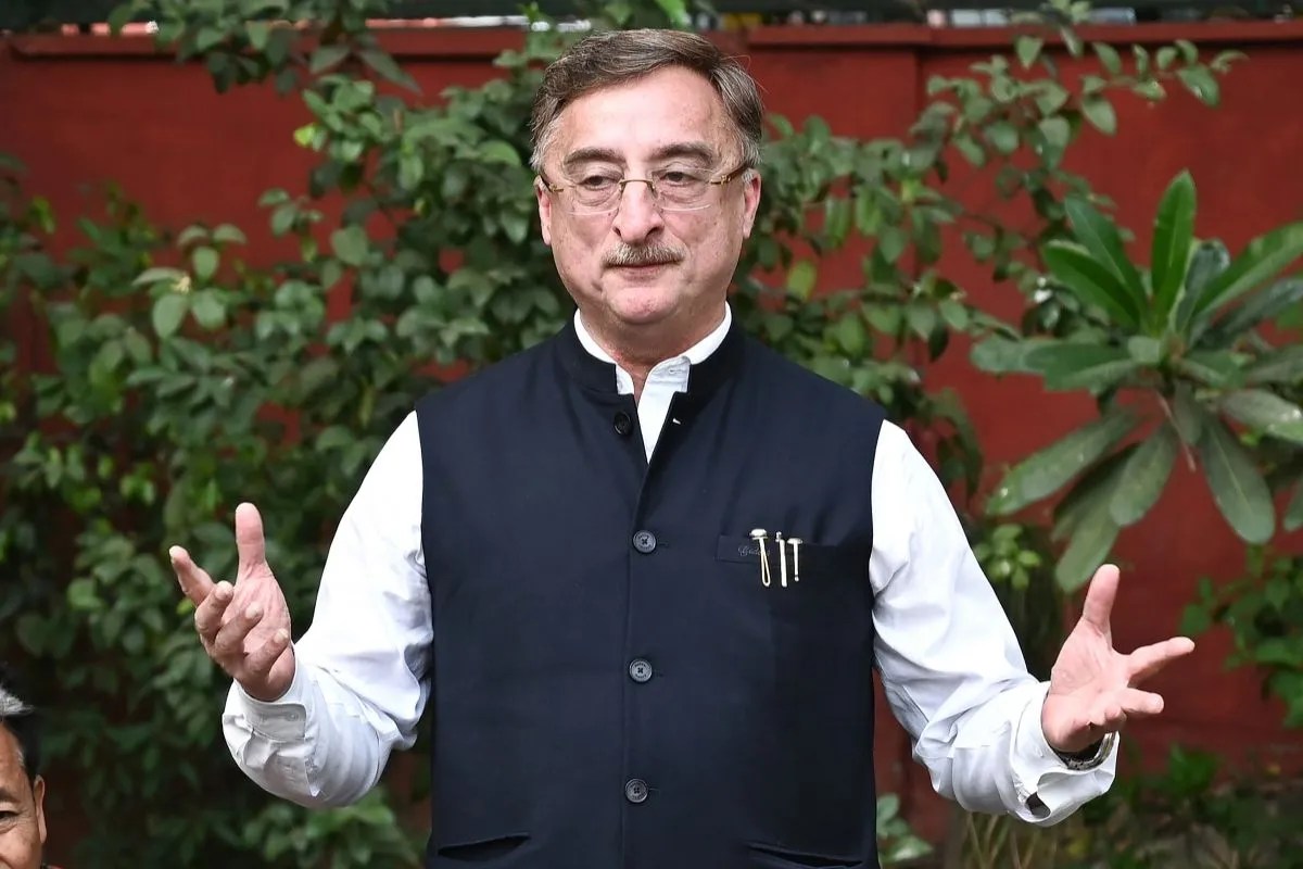 निर्वाचन आयोग को सुप्रीम कोर्ट का नोटिस, कांग्रेस बोली- 13 करोड़ लोगों का वोटिंग अधिकार छीना गया
