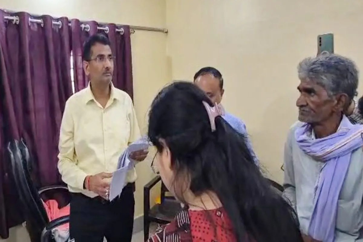 damoh collector surprise inspection