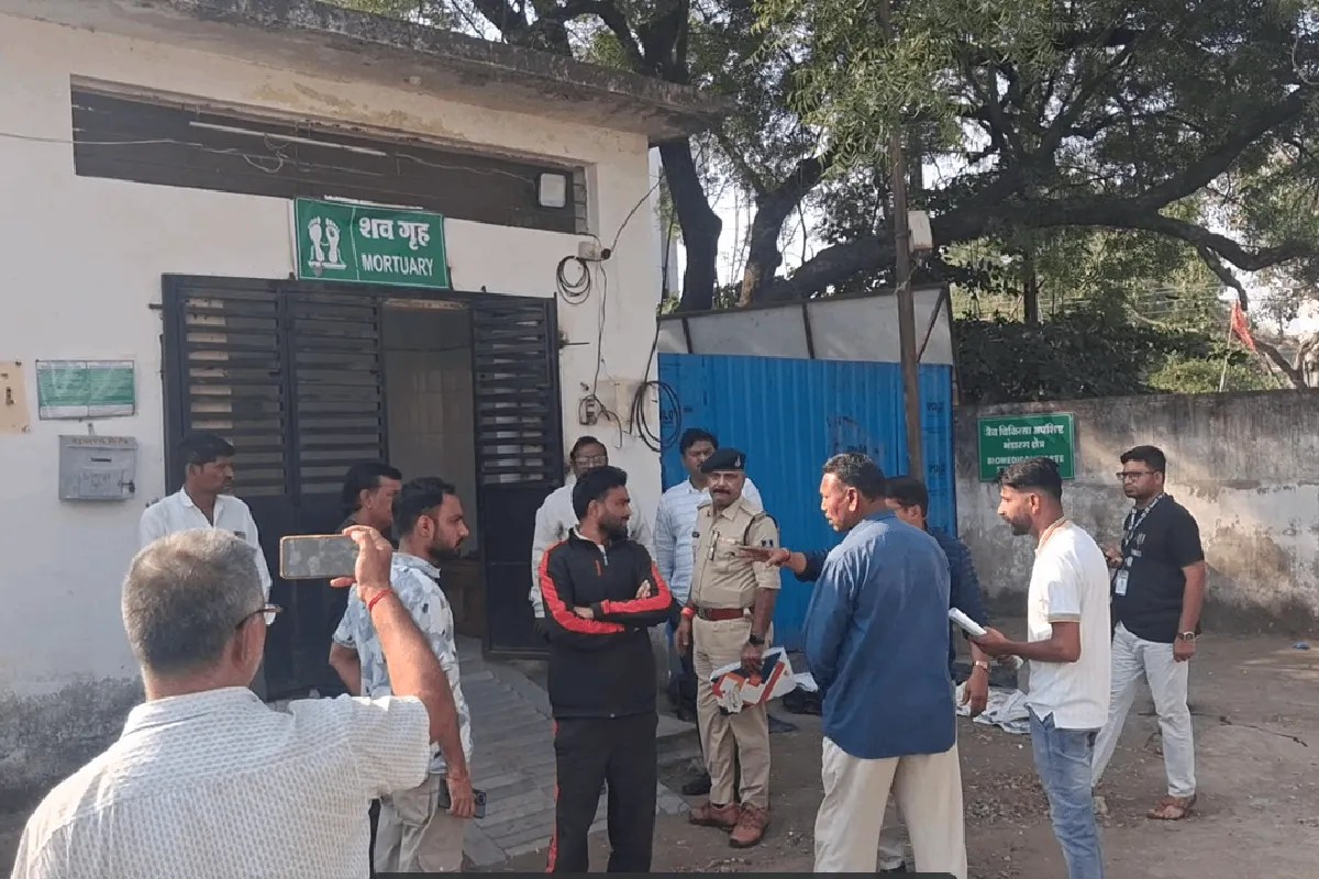Breaking: सांवरिया सेठ के दर्शन कर लौट रही कार में लगी आग, अंदर बैठे 4 दोस्तों की जलकर मौत