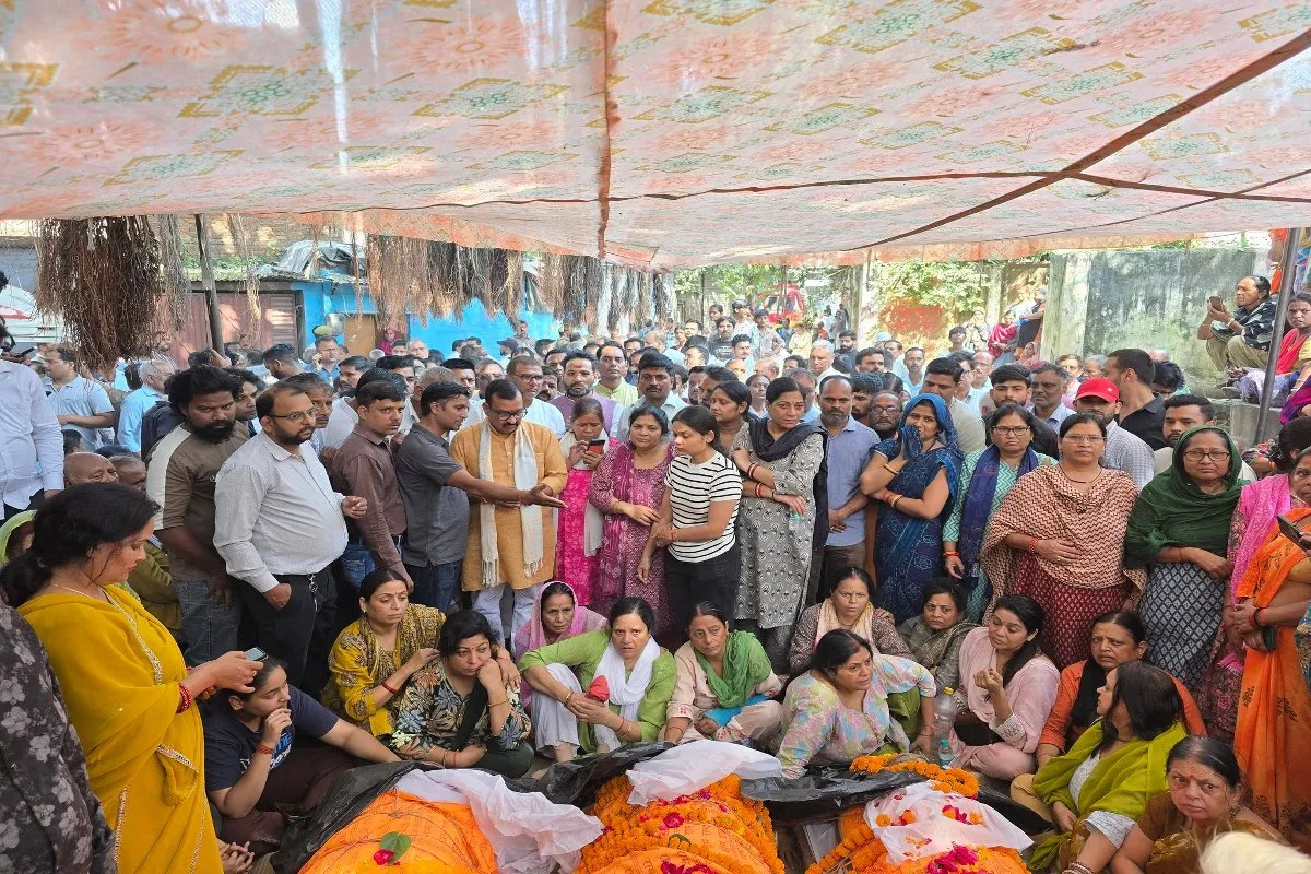 नौबस्ता ट्रिपल मर्डर से लखनऊ में सनसनी, घटनास्थल पर पहुंचे पुलिस के आला अधिकारी; कई पहलुओं से जांच (फोटो सोर्स :file photo, Ritesh Singh )